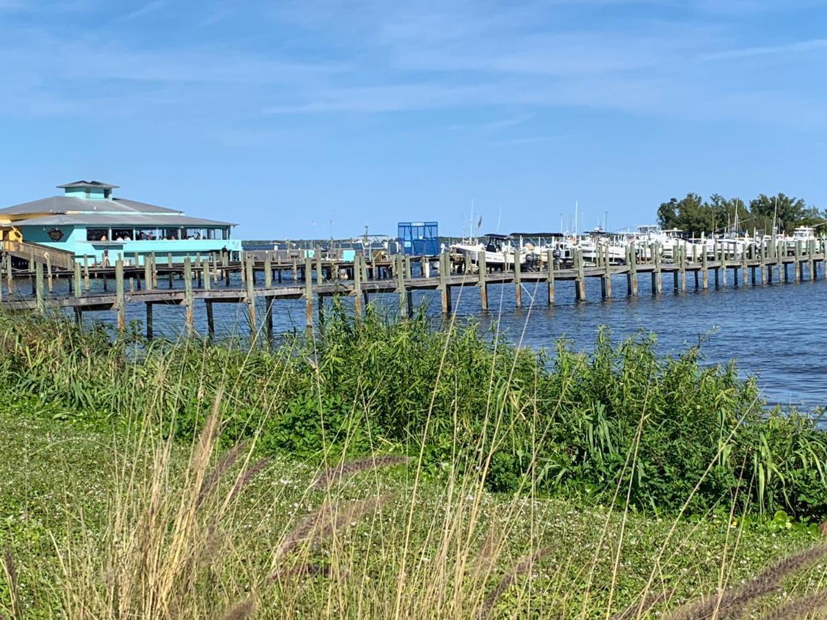 Pelican Island Cottages Sebastian Bagian luar foto
