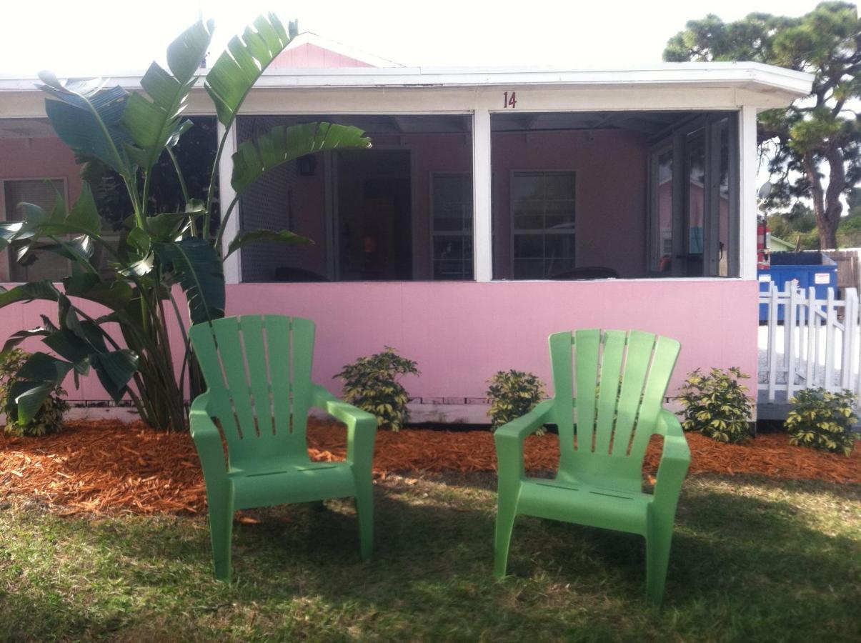 Pelican Island Cottages Sebastian Bagian luar foto